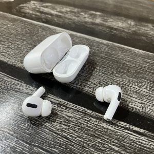 Premium Wireless AirPods Pro with Wireless Charging Case – High-Fidelity Sound & Active Noise Cancellation - Image 2